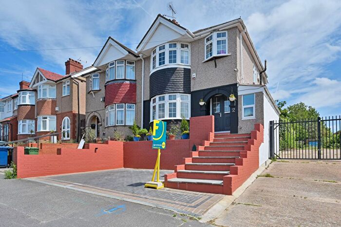 3 Bedroom Semi-Detached House For Sale In Vernon Rise, Greenford, UB6