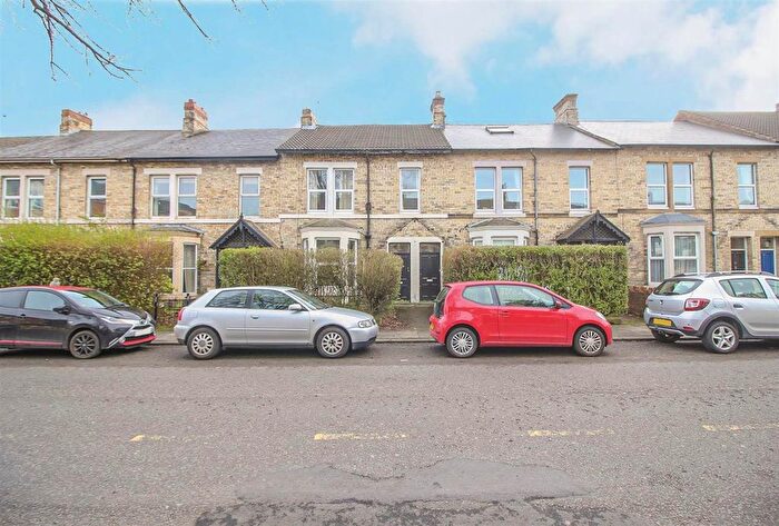 3 Bedroom Flat To Rent In Salters Road, Gosforth, Newcastle Upon Tyne, NE3