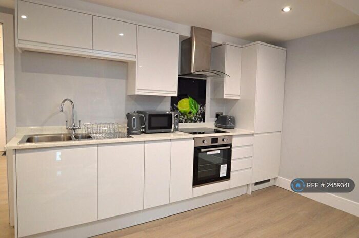 1 Bedroom Flat To Rent In Cross Street, Reading, RG1