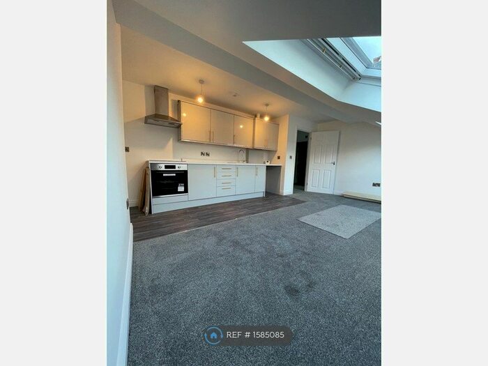 2 Bedroom Flat To Rent In London Rd, Buxton, SK17