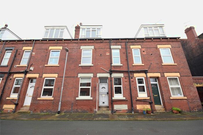 2 Bedroom Terraced House To Rent In Vesper Place, Kirkstall, Leeds, LS5