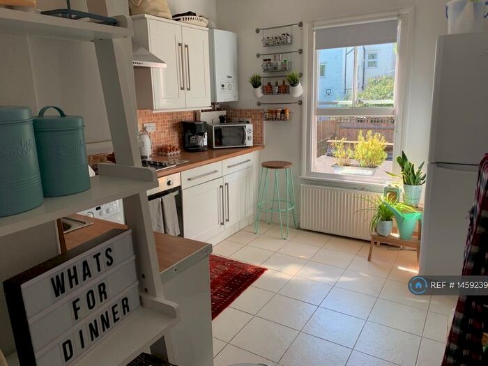 2 Bedroom Flat To Rent In London, London, SE27