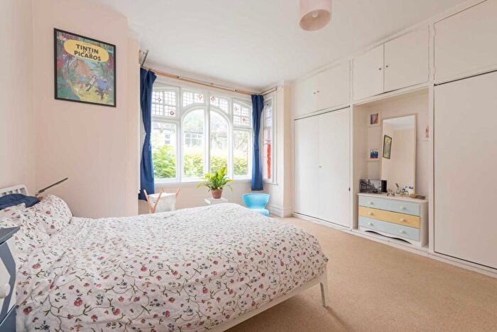 2 Bedroom Flat For Sale In Broxholm Road, West Norwood, SE27