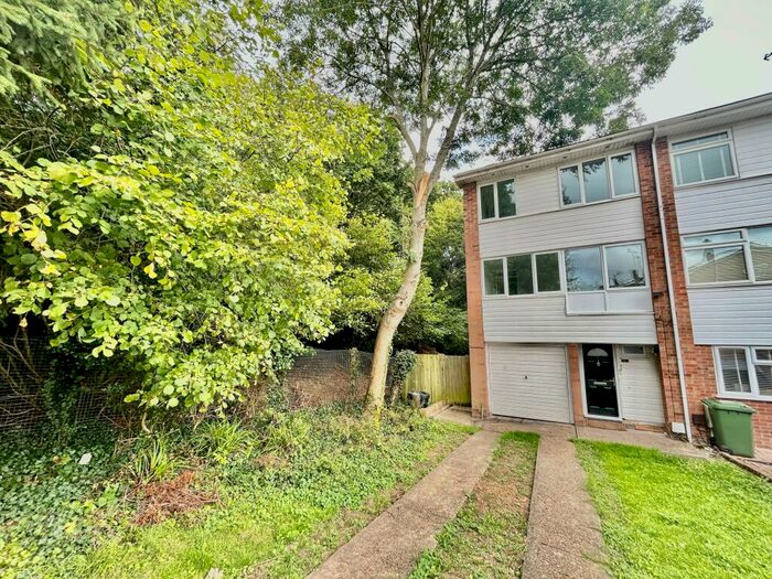 4 Bedroom Town House To Rent In Shalford Road, Billericay, CM11