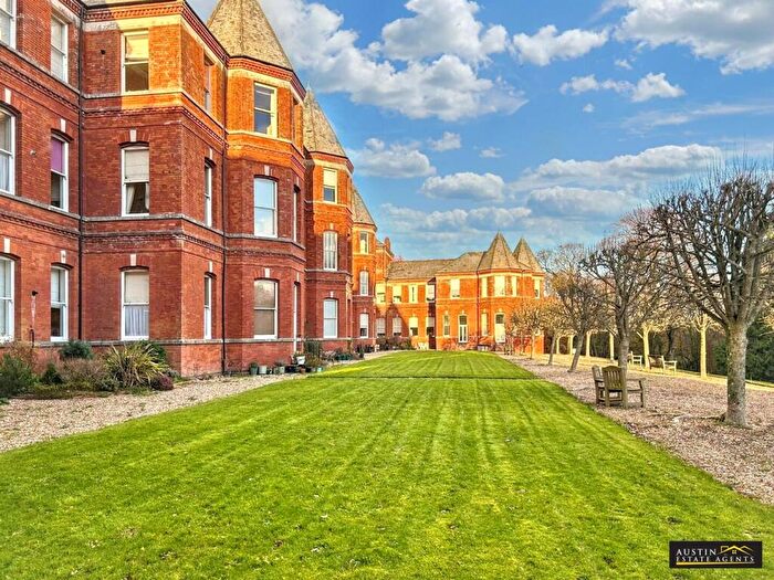 Studio For Sale In Greenwood House, Charlton Down, DT2