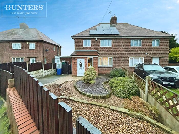 3 Bedroom Semi-Detached House For Sale In Lilac Crescent, Hoyland, Barnsley, S74