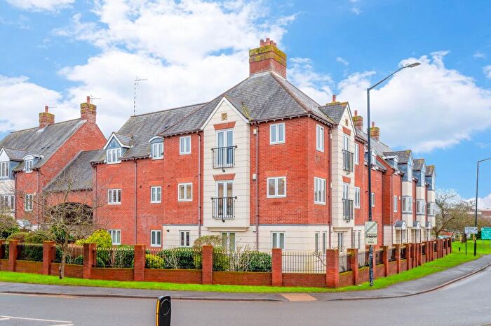 2 Bedroom Apartment For Sale In Warwick Road, Stratford-Upon-Avon, CV37