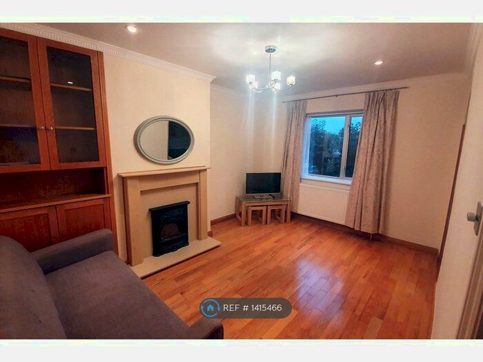 2 Bedroom Maisonette To Rent In Whitehall Road, Uxbridge, UB8