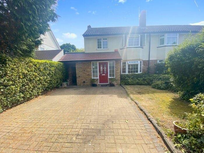 3 Bedroom Semi-Detached House To Rent In Pinewood Green, Iver Heath, SL0