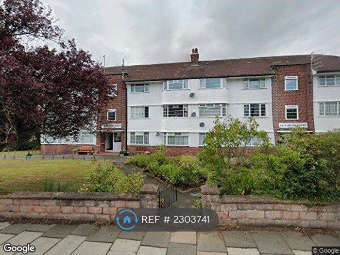 2 Bedroom Flat To Rent In Sandy Lane, West Kirby, Wirral, CH48