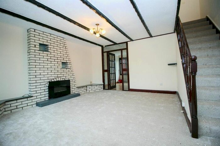 3 Bedroom Semi-Detached House To Rent In Bigwood Drive, Bartley Green, Birmingham, B32