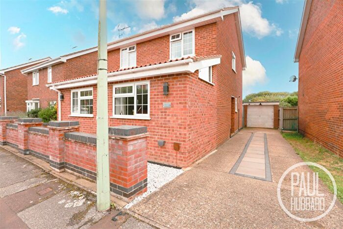 4 Bedroom Detached House For Sale In Elmdale Drive, Carlton Colville, NR33