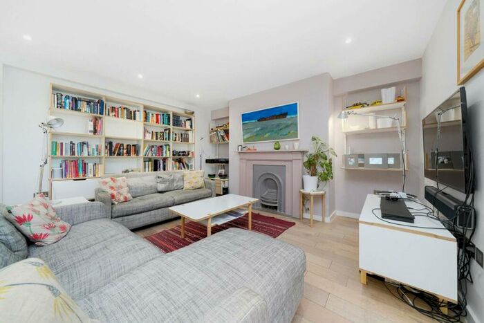 2 Bedroom Flat To Rent In Grove Park, , Denmark Hill, London, SE5