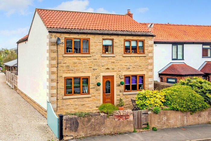 4 Bedroom Detached House For Sale In Main Street, West Haddlesey, Selby, YO8