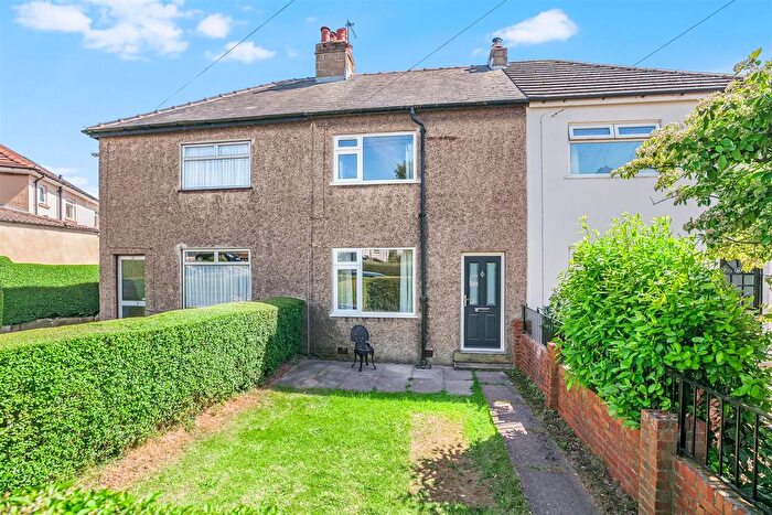 2 Bedroom Terraced House For Sale In Haw Avenue, Yeadon, LS19