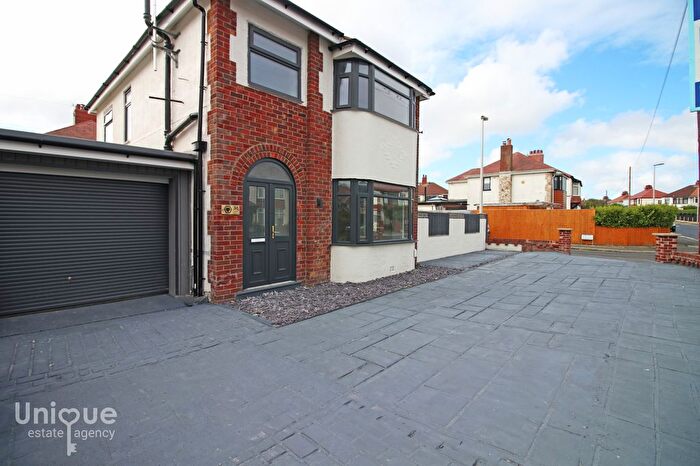 3 Bedroom Detached House For Sale In Caxton Avenue, Bispham, Blackpool, FY2