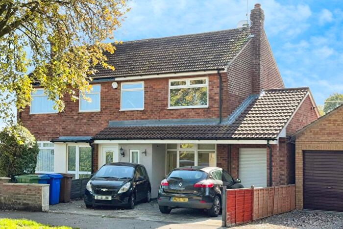 3 Bedroom Semi-Detached House For Sale In Blackthorn Lane, Willerby, Hull, East Riding Of Yorkshire, HU10