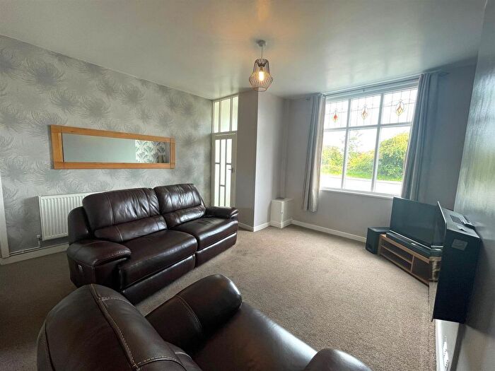 2 Bedroom End Of Terrace House For Sale In Manchester Road, Westhoughton, BL5