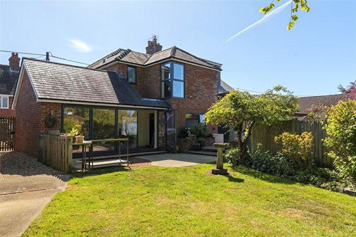 5 Bedroom Semi-Detached House For Sale In New Town Street, Chartham Hatch, CT4