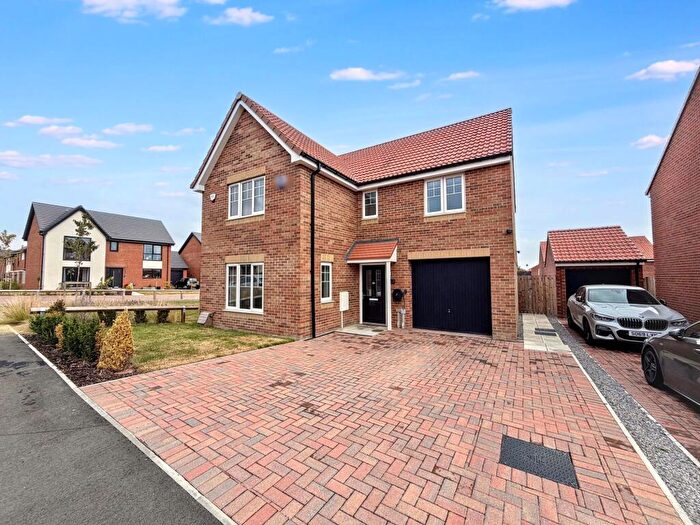 4 Bedroom Detached House For Sale In Argus Gardens, Ryton, Tyne And Wear, NE40