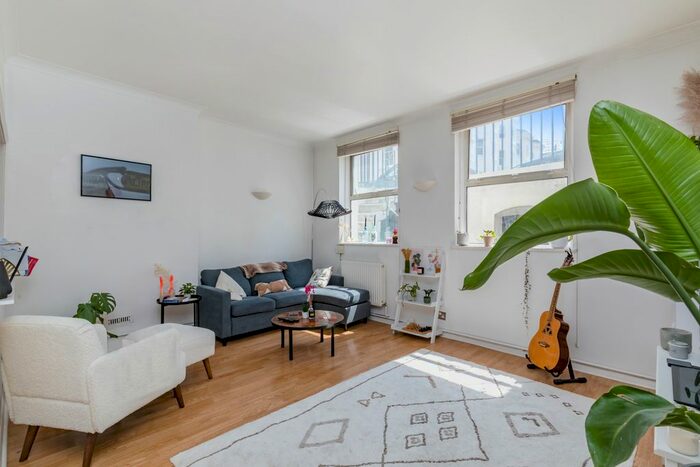 2 Bedroom Flat To Rent In Chesham Road, Brighton, BN2