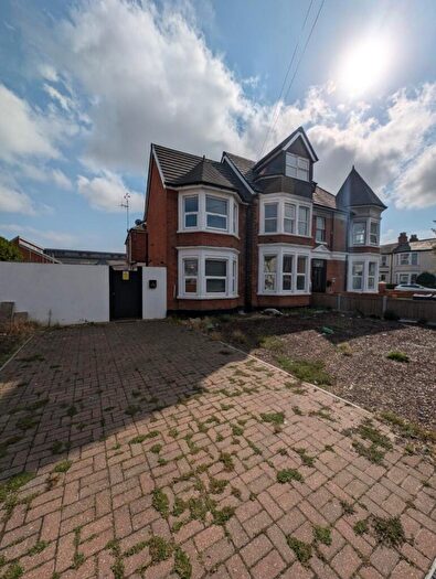 3 Bedroom Semi-Detached House To Rent In Ellis Road, Clacton-On-Sea, CO15
