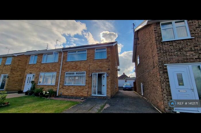 3 Bedroom Semi-Detached House To Rent In Churchill Way, Burton Latimer, Kettering, NN15