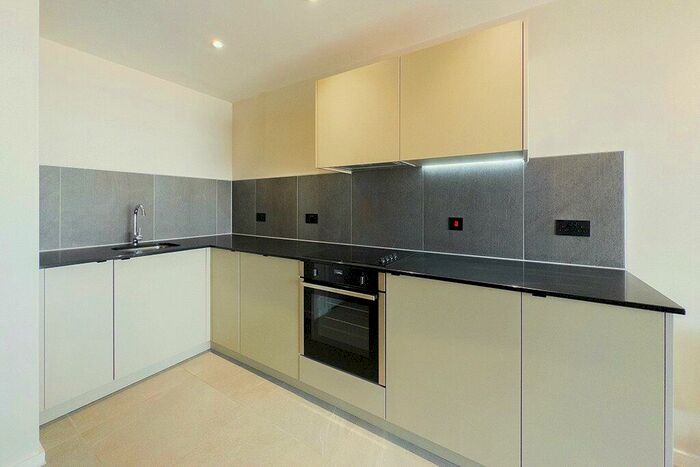1 Bedroom Apartment To Rent In Spinners Way, Manchester, M15
