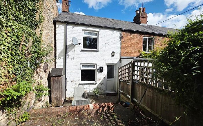 1 Bedroom End Of Terrace House For Sale In Malthouse Yard, High Street, NN13