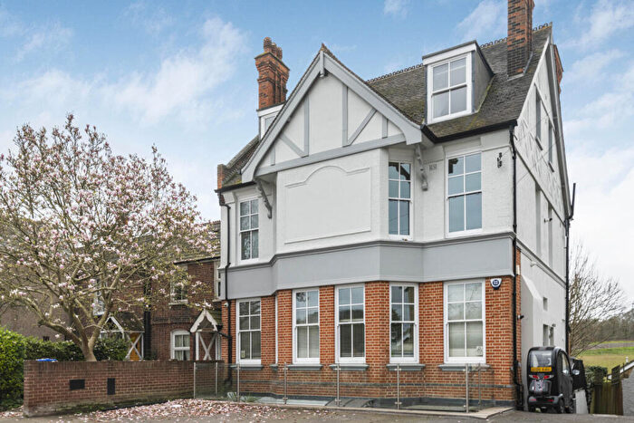2 Bedroom Apartment To Rent In Vicarage Road, Bexley, DA5