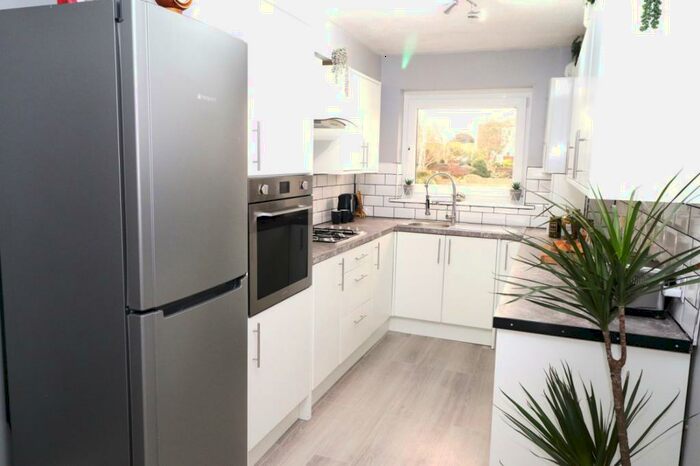 2 Bedroom Apartment To Rent In Foxgrove Road, Beckenham, BR3