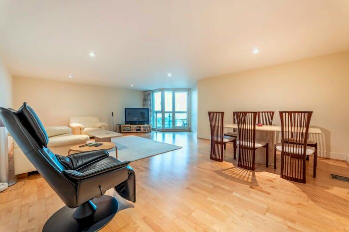 2 Bedroom Flat For Sale In St George Wharf, Vauxhall, London, SW8