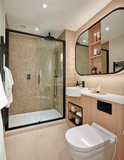 2 Bedroom Flat For Sale In Lindley House, Hendon, NW9