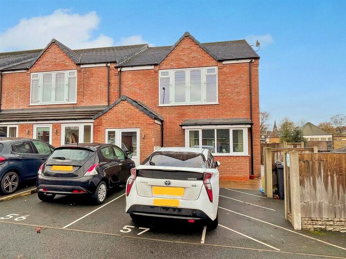2 Bedroom Flat To Rent In Crown Street, Silverdale, Newcastle ST5