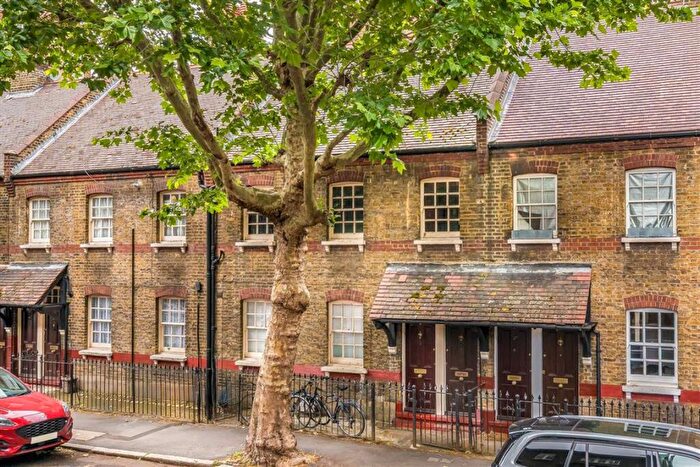 1 Bedroom Flat For Sale In Wooler Street, Elephant & Castle, SE17
