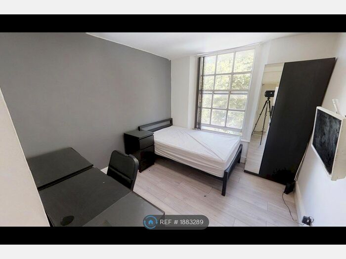 3 Bedroom Flat To Rent In Stokes Croft, Bristol, BS1