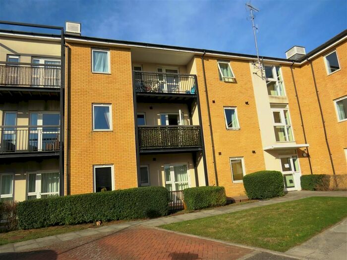 1 Bedroom Flat To Rent In Adisham Gardens, Ashford, TN23