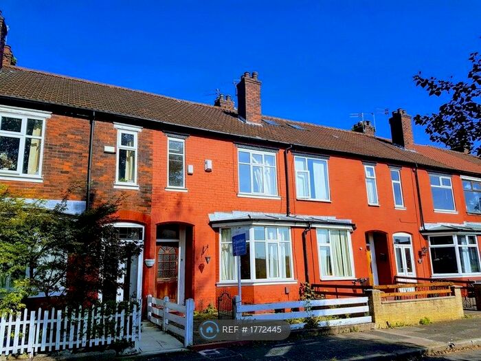4 Bedroom Terraced House To Rent In Hugh Oldham Drive, Salford, M7