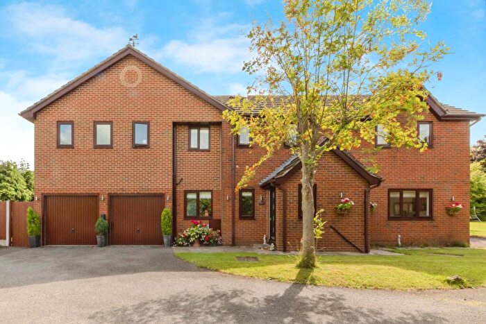 6 Bedroom Detached House For Sale In Boulton Close, Sandbach, CW11