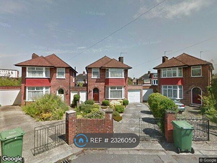 5 Bedroom Detached House To Rent In Woodcroft, Greenford, UB6