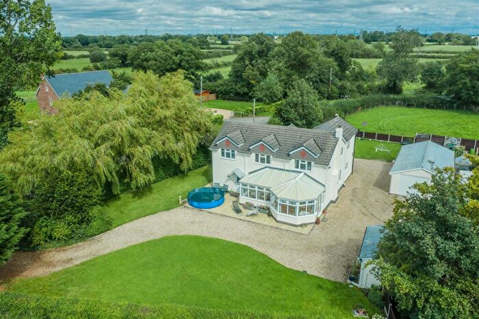 4 Bedroom Detached House For Sale In Capenhurst Lane, Capenhurst, Chester, CH1