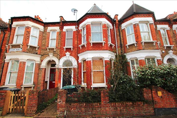 2 Bedroom Flat To Rent In Higham Road, Tottenham, London, N17