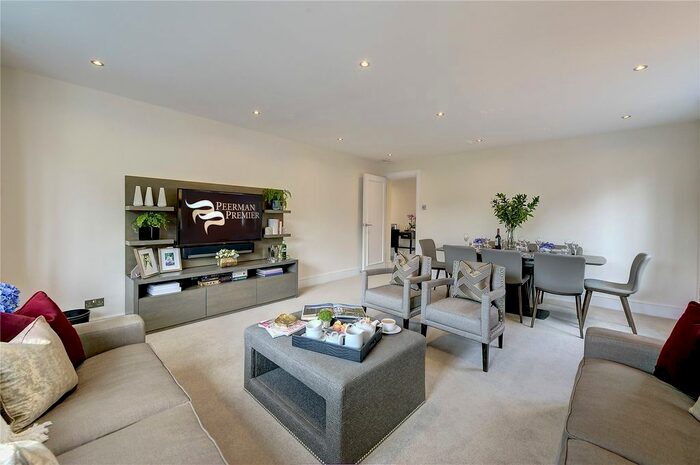 3 Bedroom Flat To Rent In Tarnbrook Court, Holbein Place, London, SW1W