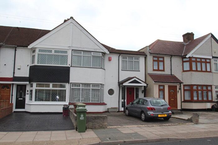 3 Bedroom End Of Terrace House For Sale In Days Lane, Sidcup, DA15