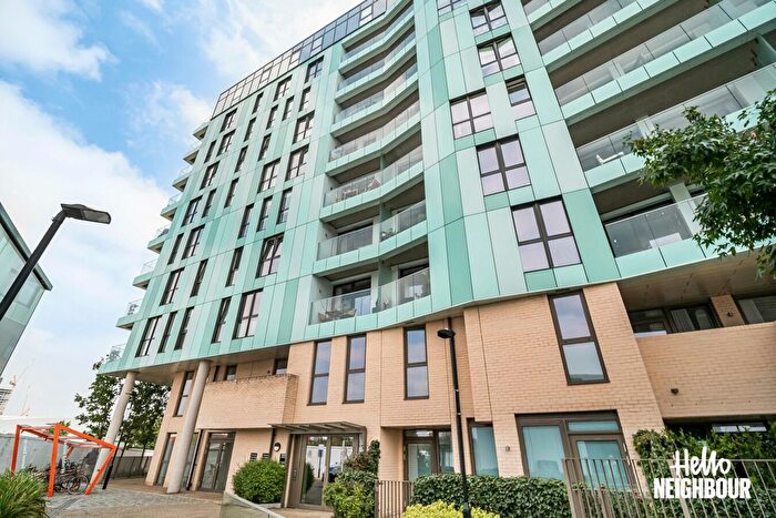 2 Bedroom Flat To Rent In Distel Apartments, Telegraph Avenue, London, SE10