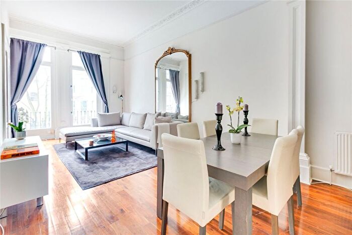 1 Bedroom Flat To Rent In Ladbroke Gardens, Notting Hill, W11