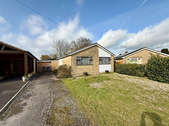 2 Bedroom Detached Bungalow For Sale In Milbourne Park, Milbourne, Malmesbury, SN16