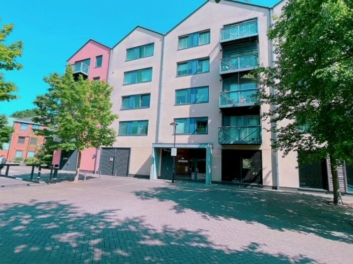 1 Bedroom Flat To Rent In Union Lane, Isleworth, TW7