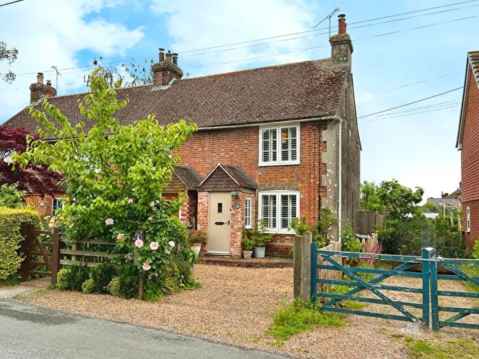 2 Bedroom End Of Terrace House For Sale In Heath Road, Appledore, Ashford, TN26