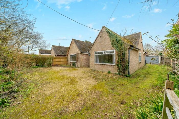 4 Bedroom Bungalow For Sale In Latchford Lane, Great Haseley, Oxford, Oxfordshire, OX44